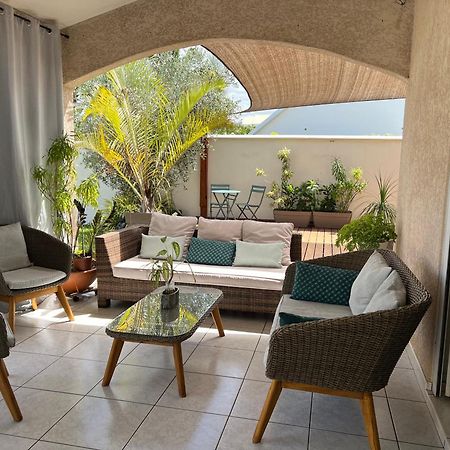 Villa Etang Sale Les Bains Avec Piscine Privee Bagian luar foto