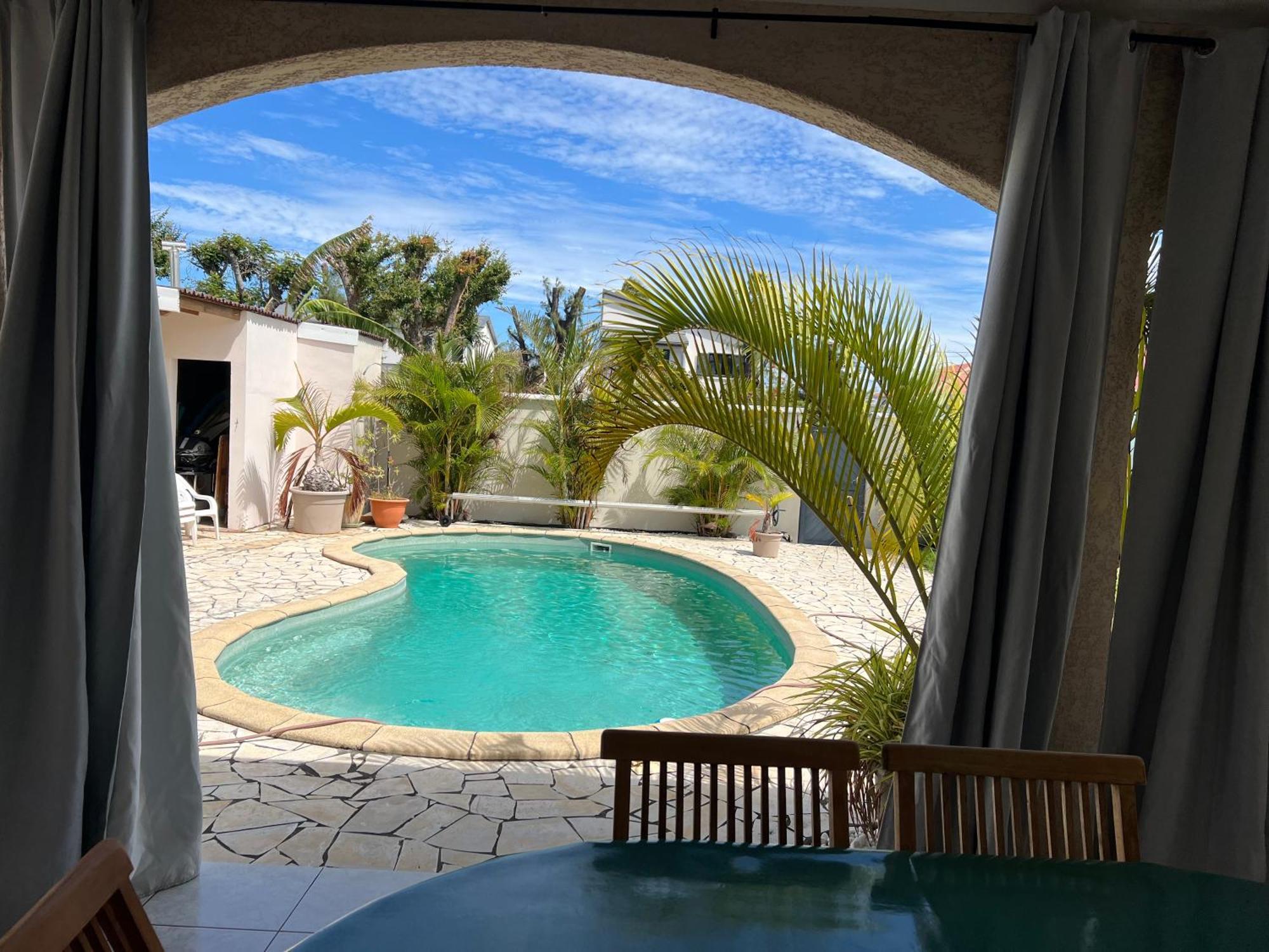 Villa Etang Sale Les Bains Avec Piscine Privee Bagian luar foto