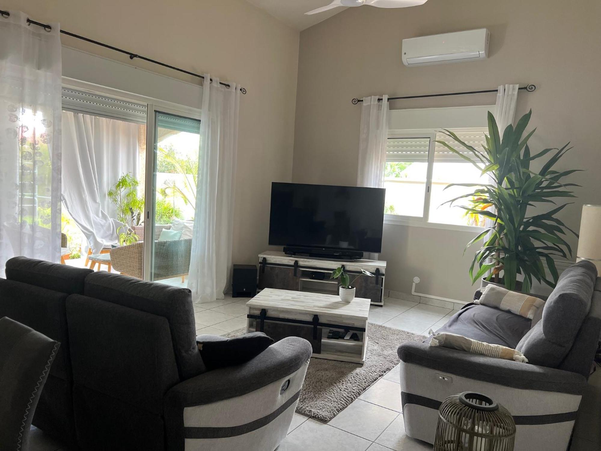 Villa Etang Sale Les Bains Avec Piscine Privee Bagian luar foto